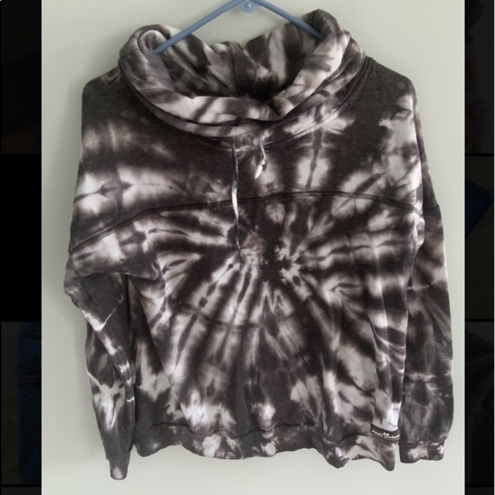Simply Southern tie dye sweatshirt